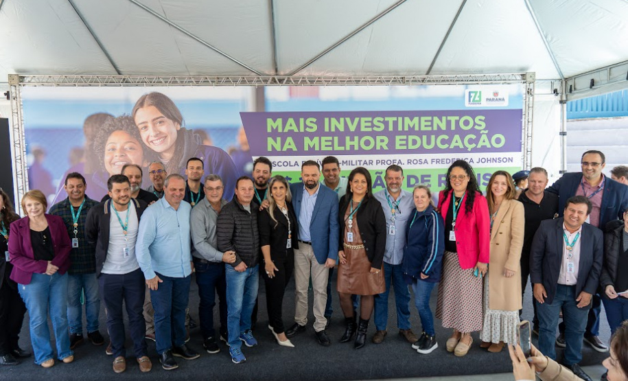 Nova estrutura do Colégio Profa. Rosa Frederica Johnson é entregue à comunidade de Almirante Tamandaré,com investimento de R$ 1,1 milhões do Governo do Estado