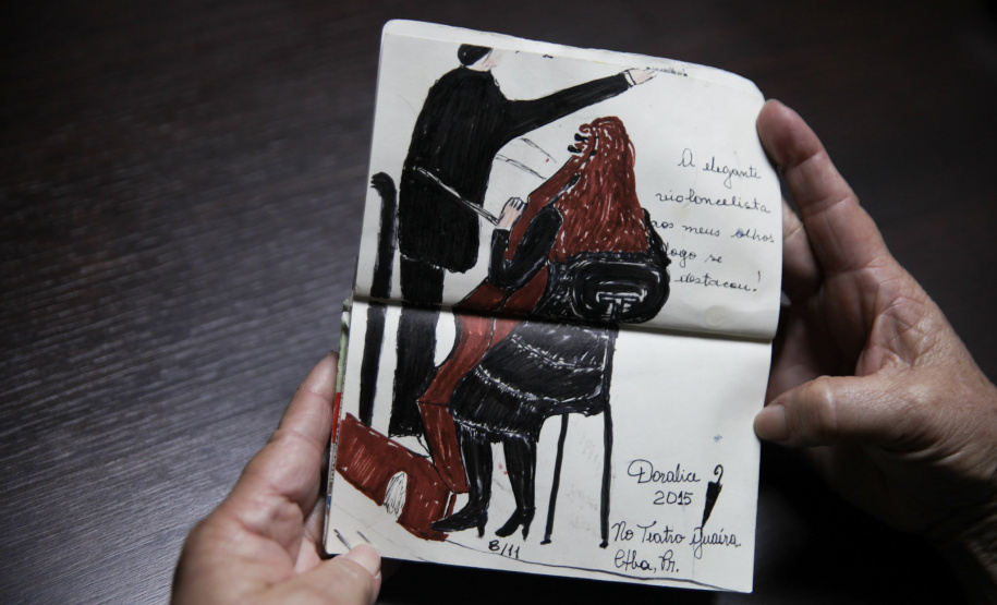 Fã da Orquestra Sinfônica do Paraná e de Beatles, artista ilustra concertos há mais de uma década