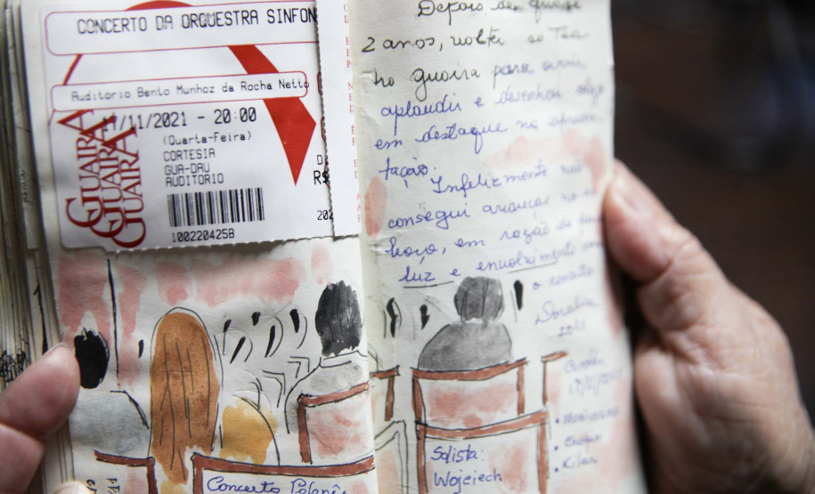 Fã da Orquestra Sinfônica do Paraná e de Beatles, artista ilustra concertos há mais de uma década