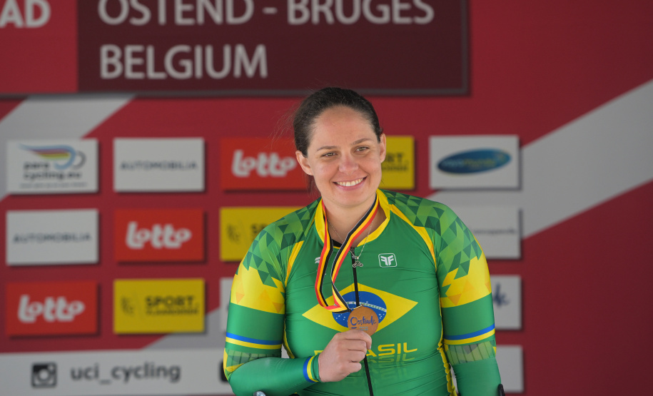 Com apoio do Proesporte, paranaense Victoria Barbosa conquista título geral da Copa do Mundo de Paraciclismo