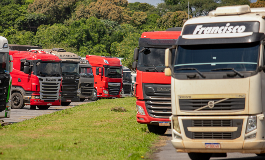 Porto de Paranaguá recebe o maior volume de caminhões da história no Pátio de Triagem