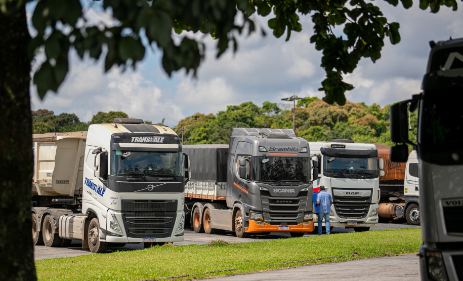 Porto de Paranaguá recebe o maior volume de caminhões da história no Pátio de Triagem
