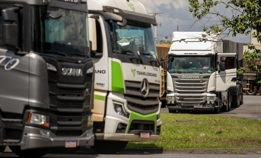 Porto de Paranaguá recebe o maior volume de caminhões da história no Pátio de Triagem