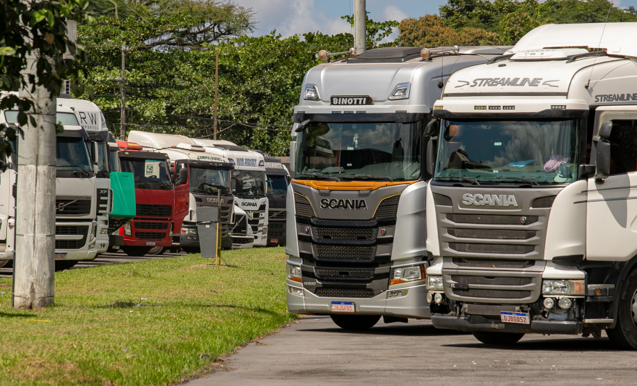 Porto de Paranaguá recebe o maior volume de caminhões da história no Pátio de Triagem