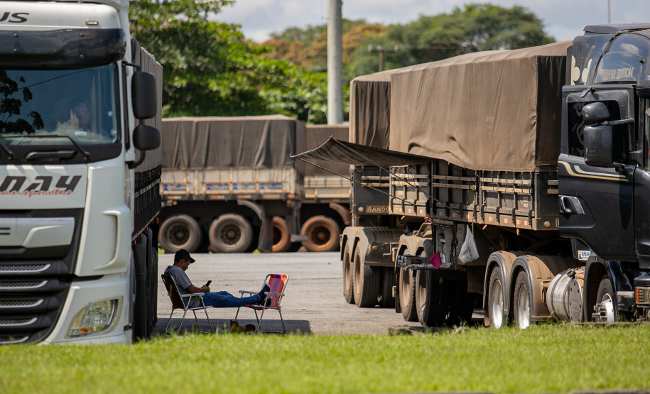 Porto de Paranaguá recebe o maior volume de caminhões da história no Pátio de Triagem