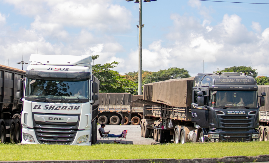 Porto de Paranaguá recebe o maior volume de caminhões da história no Pátio de Triagem