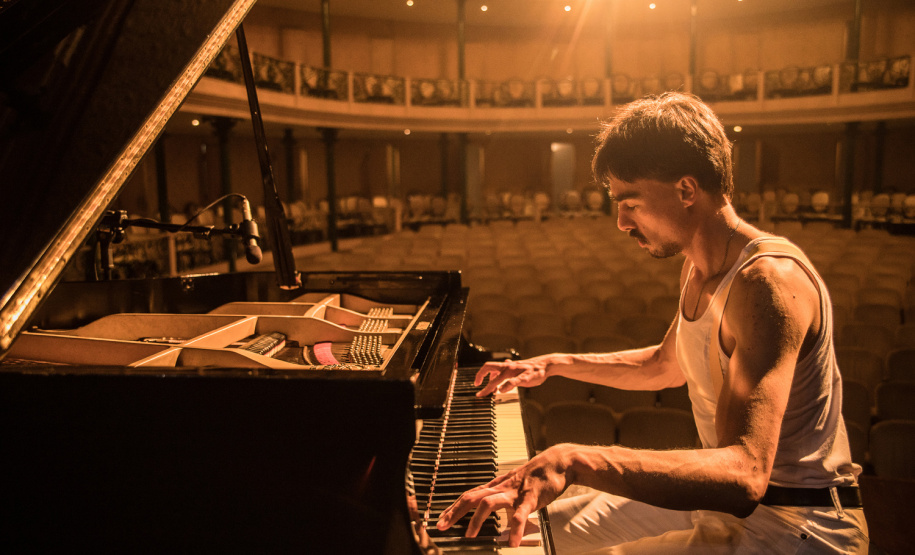 GUAÍRA - Rock ao Piano celebra os 50 anos dos clássicos de 1975 no Guairinha