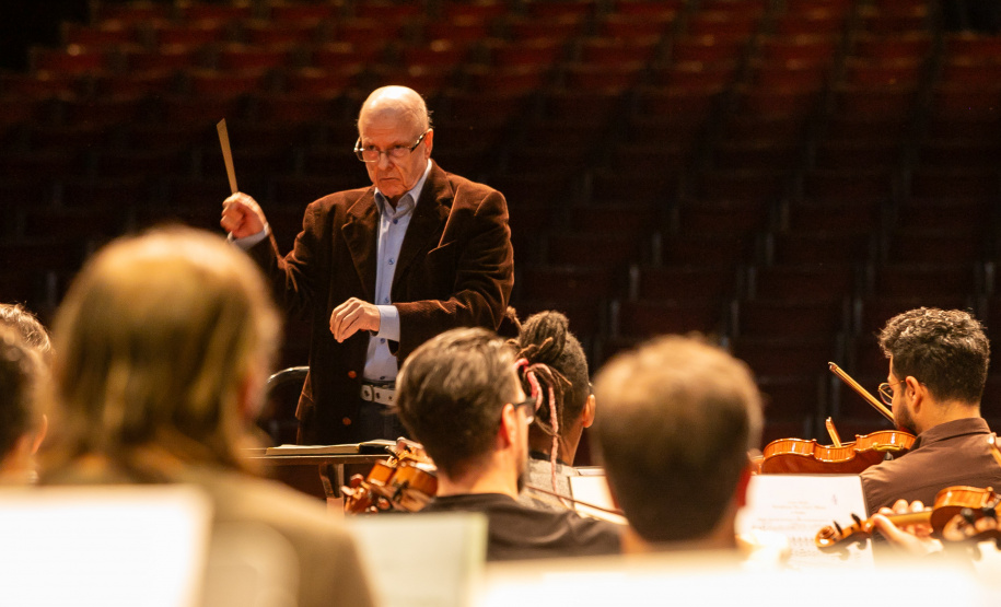 Unidos pelo amor à música: histórias de quem dá vida à Orquestra Sinfônica do Paraná
