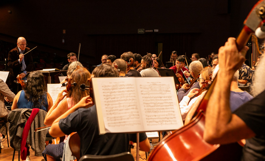 Unidos pelo amor à música: histórias de quem dá vida à Orquestra Sinfônica do Paraná