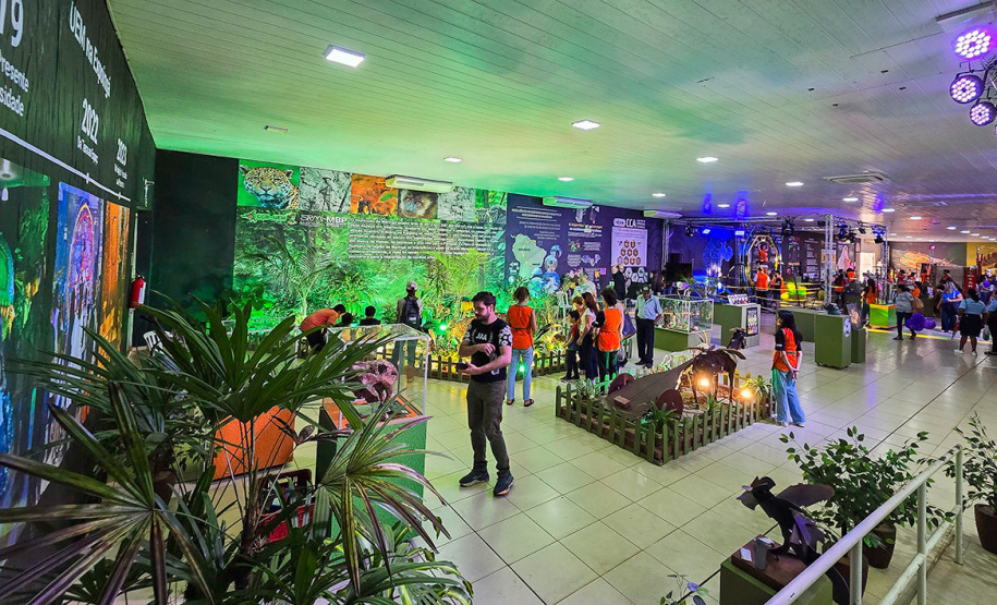 UEM Com mais de 100 projetos, UEM mostra força da ciência na Expoingá 2025