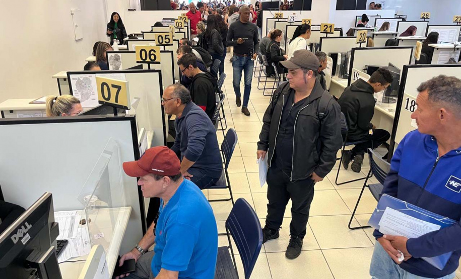 Mutirão 50+ atende mais de 600 pessoas em Curitiba e garante oportunidades de emprego para trabalhadores