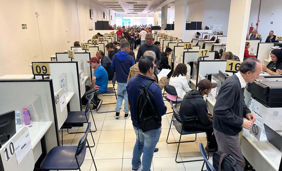 Mutirão 50+ atende mais de 600 pessoas em Curitiba e garante oportunidades de emprego para trabalhadores