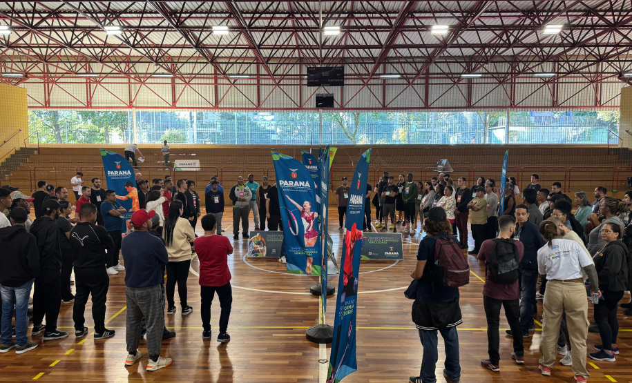 SETR - Ação de empregos em Curitiba usou modelo das Olimpíadas de Paris e teve mais de 100 participantes