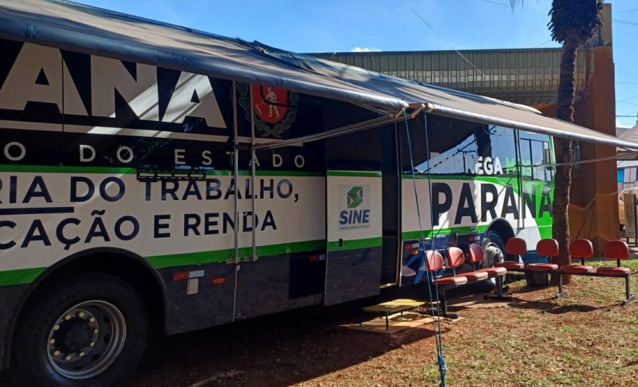 SETR ÕNIBUS EMPREGA MAIS PARANÁ