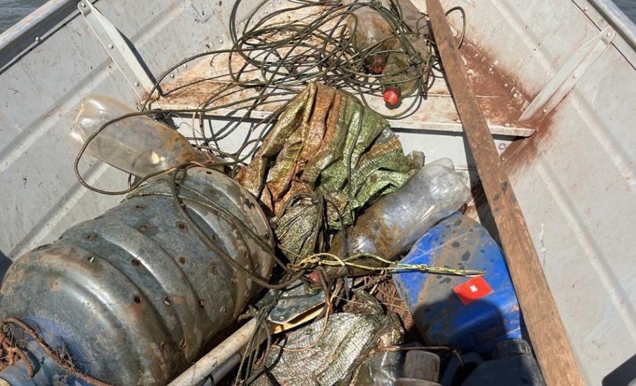 IAT - Operação de fiscalização contra a pesca predatória no Oeste e Noroeste do Paraná terminou com a aplicação de R$ 4 mil em multas e o recolhimento de materiais proibidos