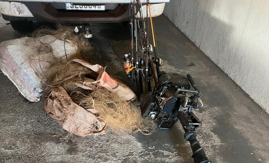 IAT - Operação de fiscalização contra a pesca predatória no Oeste e Noroeste do Paraná terminou com a aplicação de R$ 4 mil em multas e o recolhimento de materiais proibidos