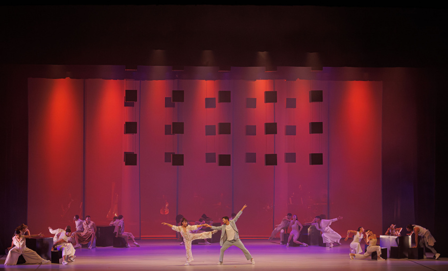 Orfeu e Eurídice marca temporada do Balé Teatro Guaíra com emoção e casa cheia no Guairão