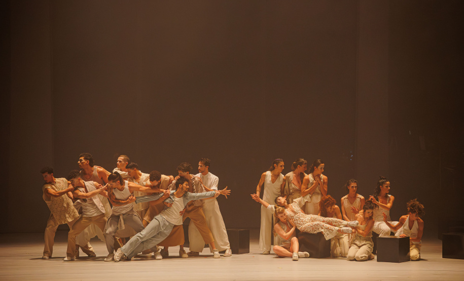 Orfeu e Eurídice marca temporada do Balé Teatro Guaíra com emoção e casa cheia no Guairão