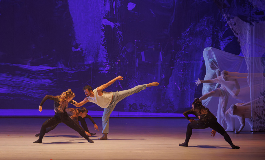 Orfeu e Eurídice marca temporada do Balé Teatro Guaíra com emoção e casa cheia no Guairão