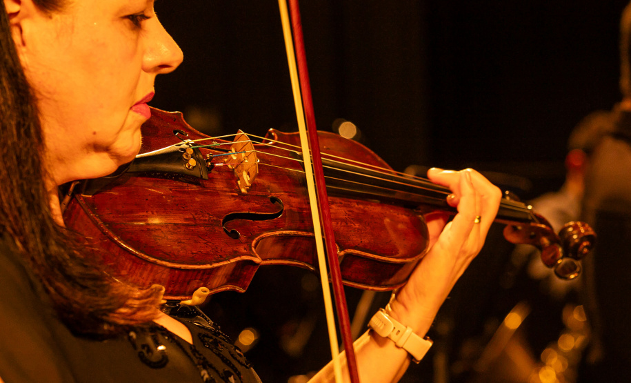 APRESENTAÇÃO ORQUESTRA SINFONICA ARAUCÁRIA