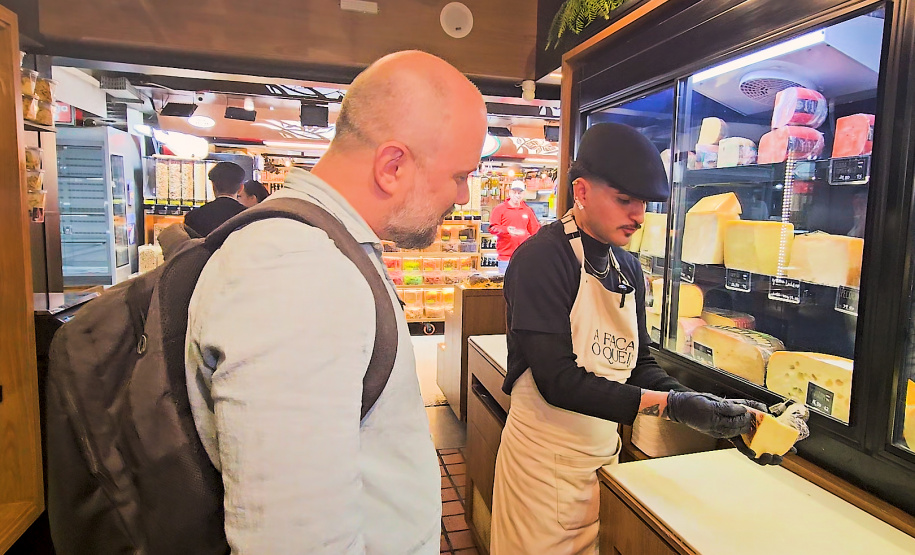 Destaque da TV:  Pé na Rua faz um passeio diferente pelo Mercado Muncipal de Curitiba