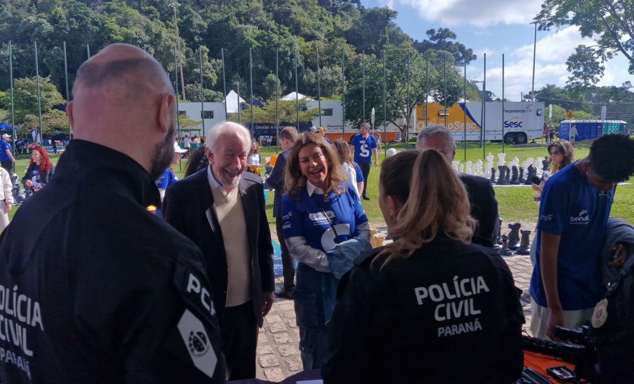 PCPR na Comunidade atende mais de 2 mil pessoas em Francisco Al ves e Curitiba