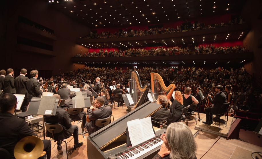 Orquestra Sinfônica do Paraná comemora 40 anos de história nesta quarta (28)