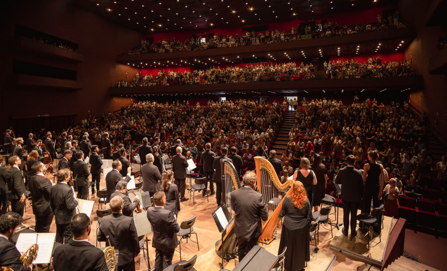Orquestra Sinfônica do Paraná comemora 40 anos de história nesta quarta (28)
