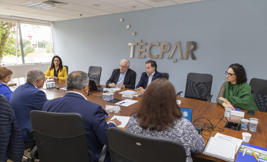 Tecpar e OPAS se reúnem com foco no fornecimento de produtos da saúde para Américas