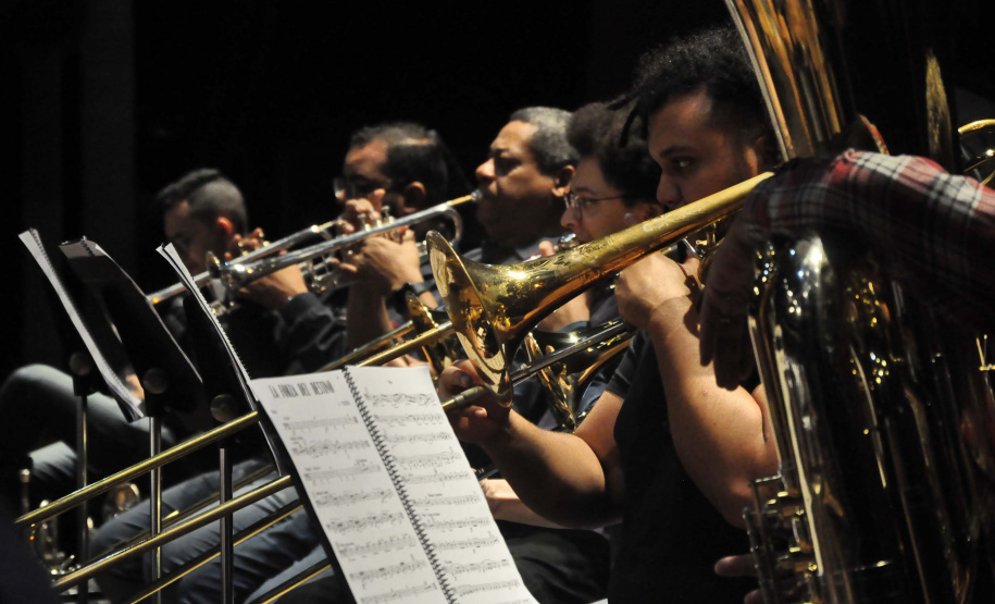 Famílias, movimentos, disposição no palco: confira como funciona uma orquestra sinfônica