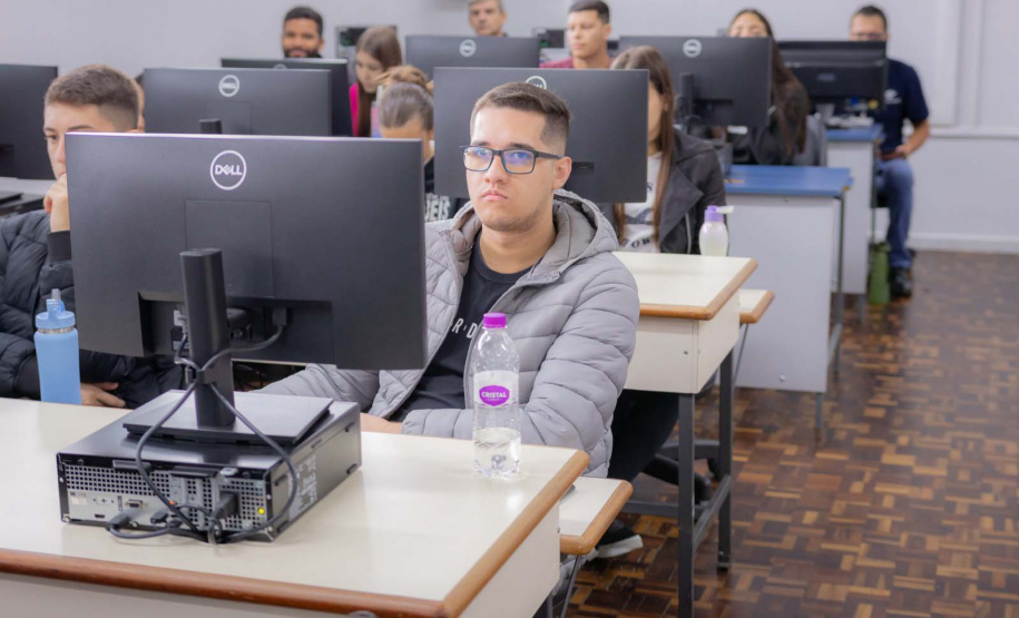 Paraná avança na educação e se torna o 1º estado a regulamentar cursos microcredenciais no Brasil