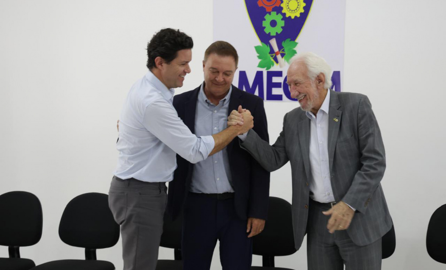 SECID - Governo do Estado formaliza investimento de R$ 4,7 milhões para pavimentação em Colombo