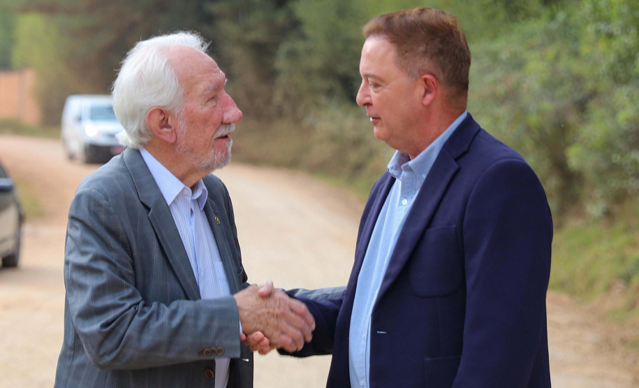 Governo do Estado formaliza investimento de R$ 4,7 milhões para pavimentação em Colombo