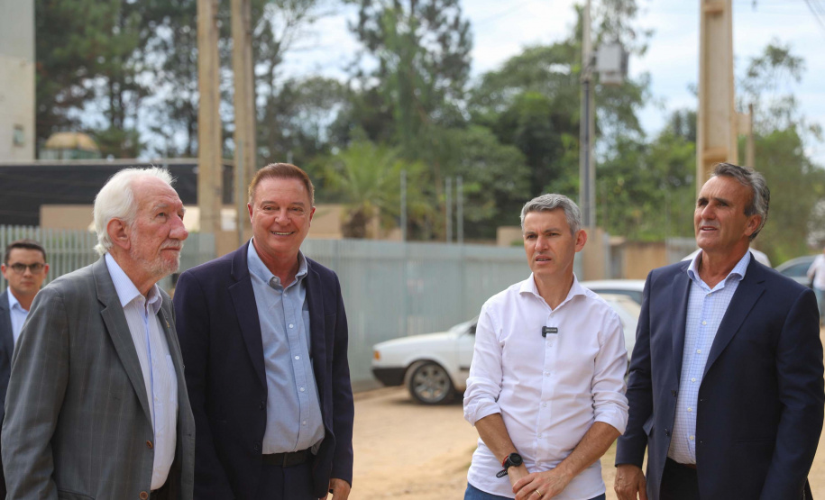 Governo do Estado formaliza investimento de R$ 4,7 milhões para pavimentação em Colombo