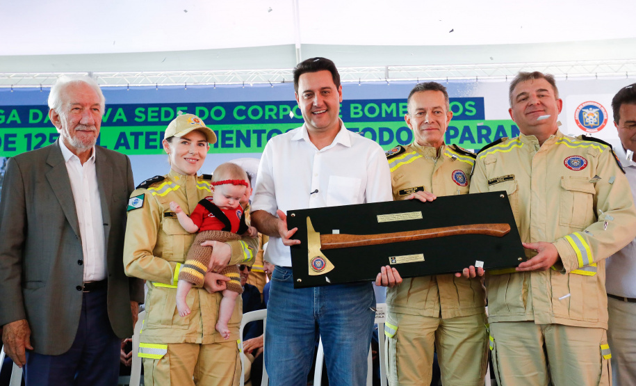GOVERNADOR - GUARAPUAVA - BATALHÃO BOMBEIROS