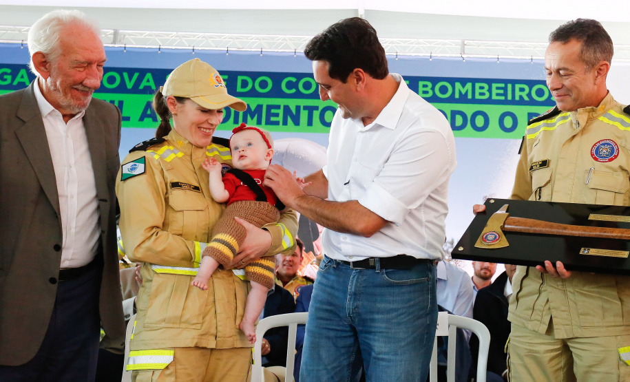 GOVERNADOR - GUARAPUAVA - BATALHÃO BOMBEIROS