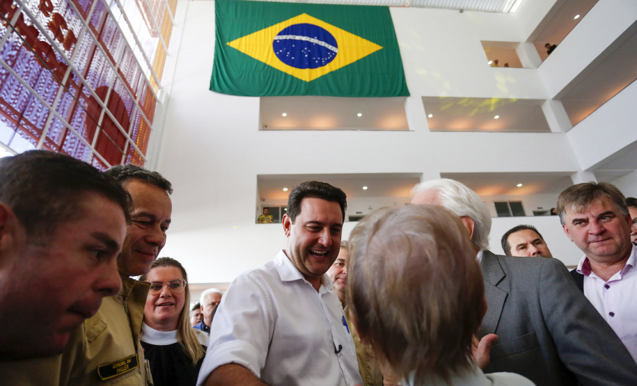 GOVERNADOR - GUARAPUAVA - BATALHÃO BOMBEIROS