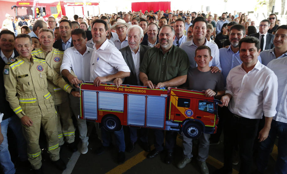 GOVERNADOR - GUARAPUAVA - BATALHÃO BOMBEIROS