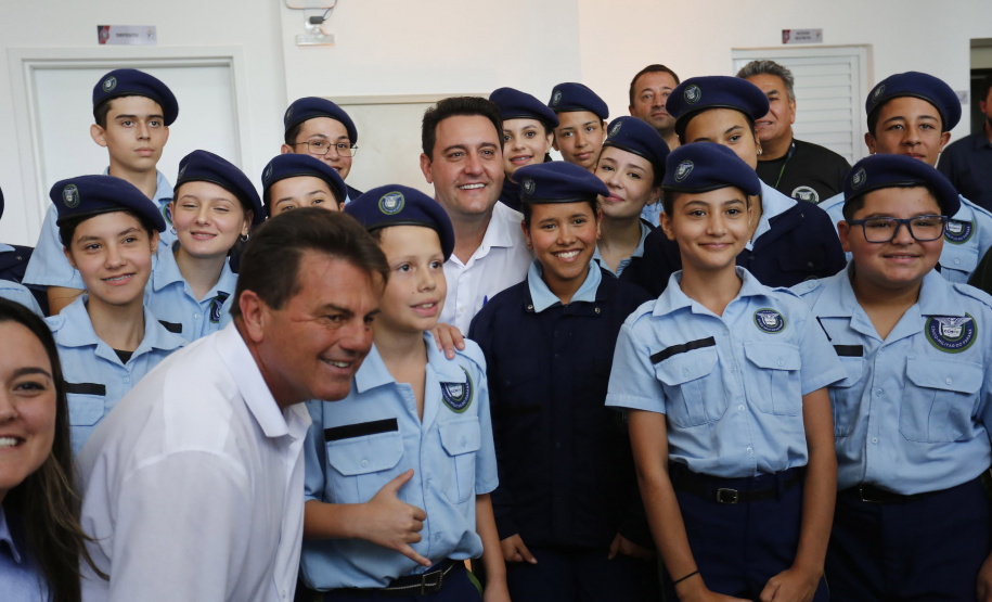 GOVERNADOR - GUARAPUAVA - BATALHÃO BOMBEIROS