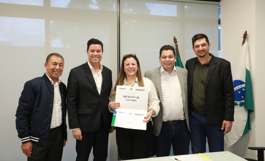 Iluminação, barracão, asfalto e capela: Cidades libera R$ 11,7 milhões em investimentos para seis municípios