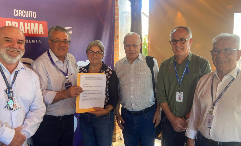 IDR-Paraná e Adapar apresentam projeto de apoio a sericicultores afetados pela deriva