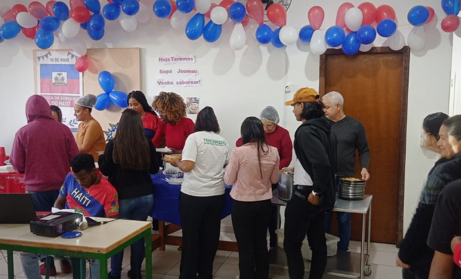 SEED - Inclusão: comunidade haitiana celebra identidade e cultura no Ceebja de Cascavel