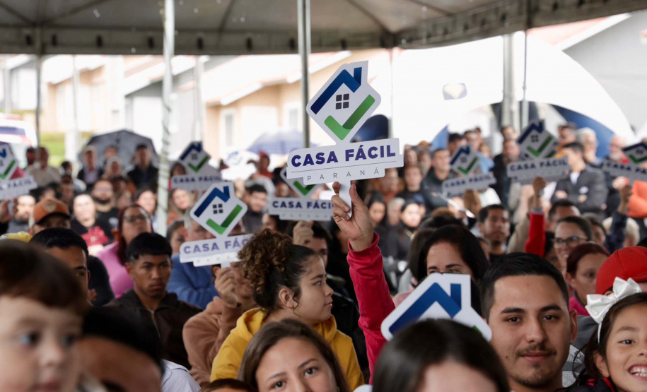O vice-governador Darci Piana participa da inauguração do Residencial Verdes Campos. São 199 casas, sendo todas as unidades subsidiadas pelo Governo do Estado, por meio do Casa Fácil Paraná.