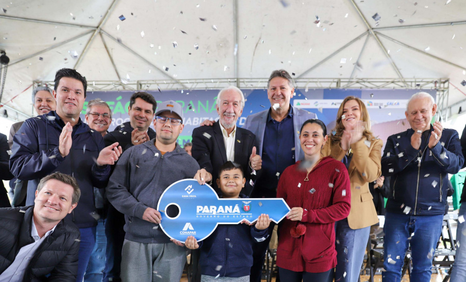 O vice-governador Darci Piana participa da inauguração do Residencial Verdes Campos. São 199 casas, sendo todas as unidades subsidiadas pelo Governo do Estado, por meio do Casa Fácil Paraná.