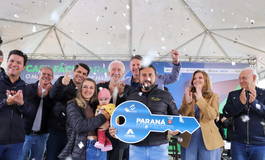 O vice-governador Darci Piana participa da inauguração do Residencial Verdes Campos. São 199 casas, sendo todas as unidades subsidiadas pelo Governo do Estado, por meio do Casa Fácil Paraná.