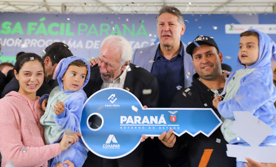 O vice-governador Darci Piana participa da inauguração do Residencial Verdes Campos. São 199 casas, sendo todas as unidades subsidiadas pelo Governo do Estado, por meio do Casa Fácil Paraná.