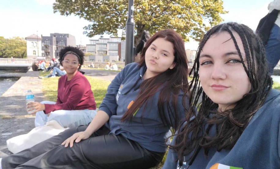 Luiza Gabrielly Damaratti, de 16 anos, estudante do 2º ano do ensino médio do Colégio Estadual do Campo Paulo Freire, de Palmas, acaba de retornar de um intercâmbio de um semestre na Irlanda.