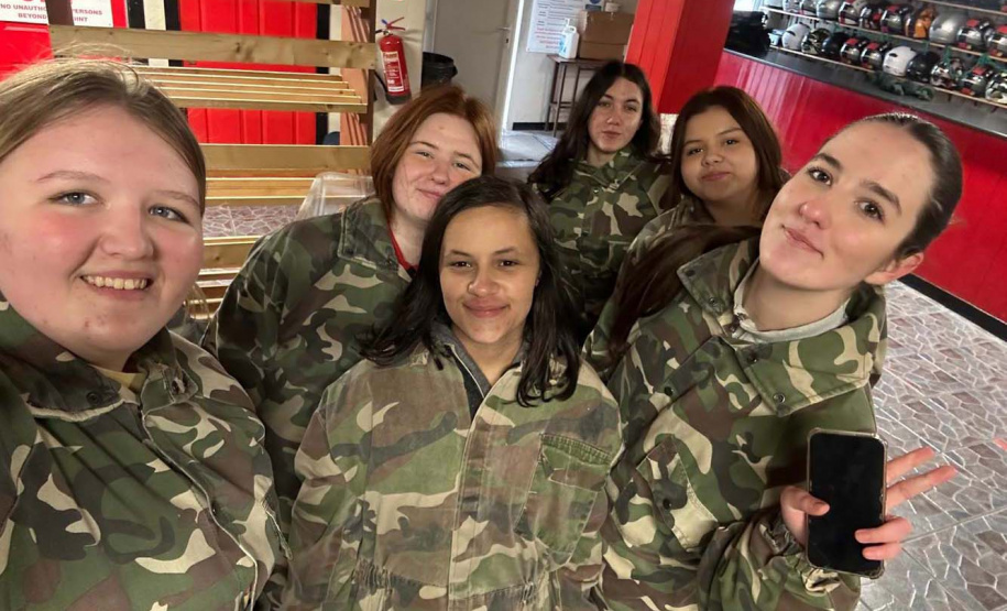 Luiza Gabrielly Damaratti, de 16 anos, estudante do 2º ano do ensino médio do Colégio Estadual do Campo Paulo Freire, de Palmas, acaba de retornar de um intercâmbio de um semestre na Irlanda.