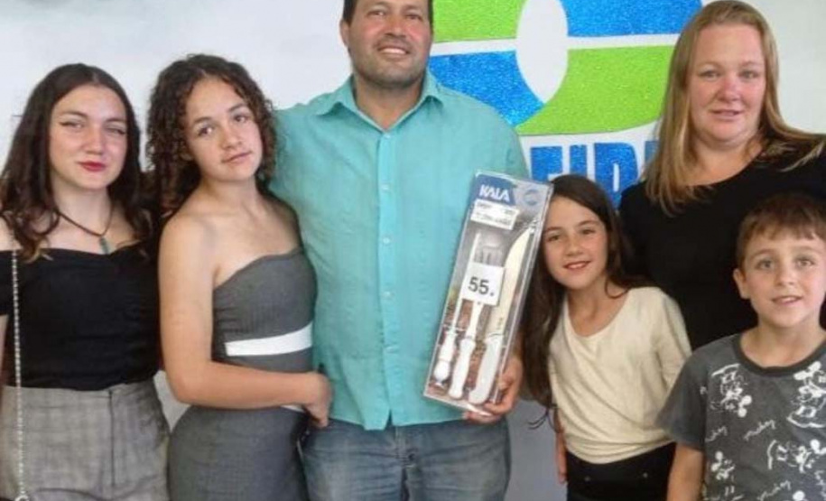 Luiza Gabrielly Damaratti, de 16 anos, estudante do 2º ano do ensino médio do Colégio Estadual do Campo Paulo Freire, de Palmas, acaba de retornar de um intercâmbio de um semestre na Irlanda.