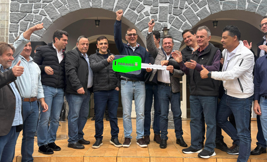 ENTREGA EQUIPAMENTOS AGRÍCOLAS